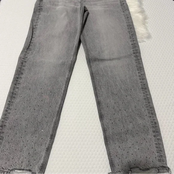 American Eagle Light Gray High-Rise Straight Jeans - Picture 2 of 4